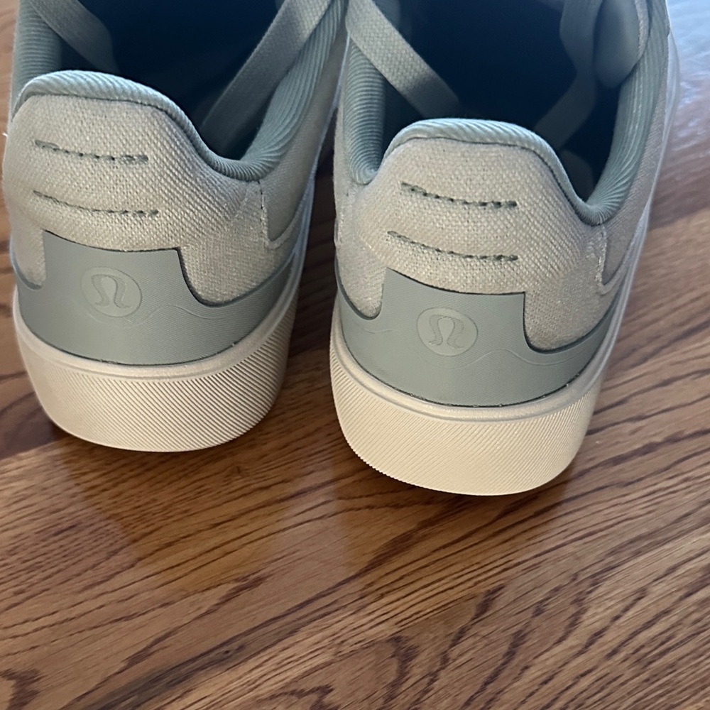 lululemon light green canvas sneakers - Picture 3 of 6